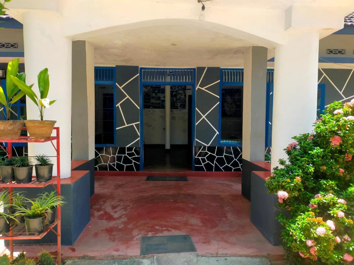 Eastwind Surf Camp Hotel Arugam Bay Buitenkant foto
