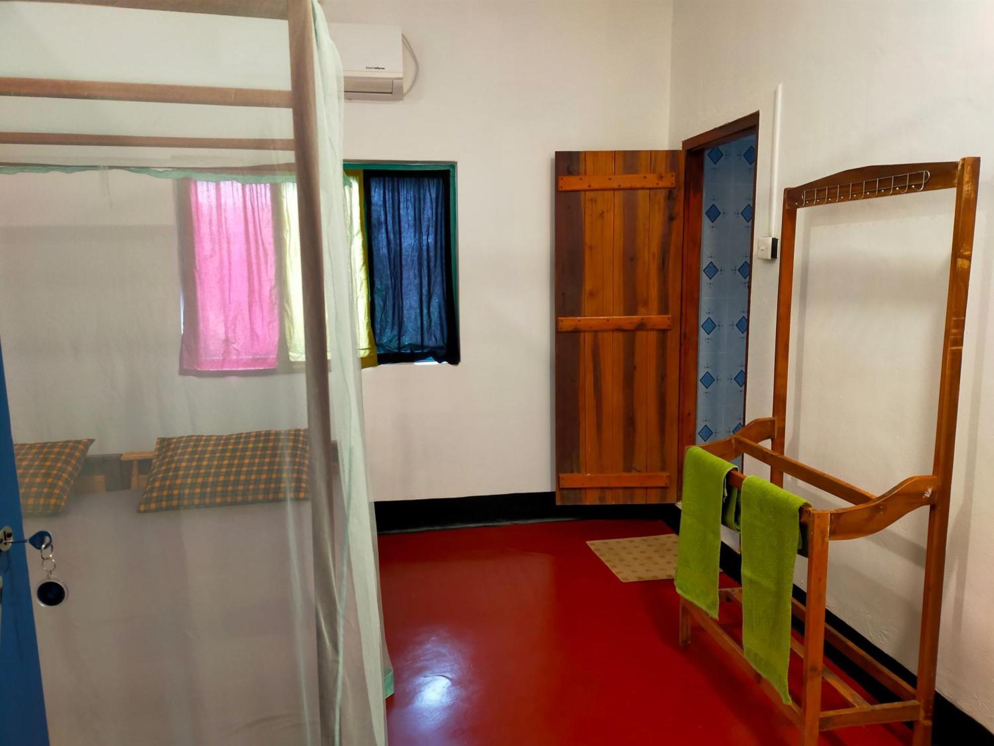 Eastwind Surf Camp Hotel Arugam Bay Buitenkant foto