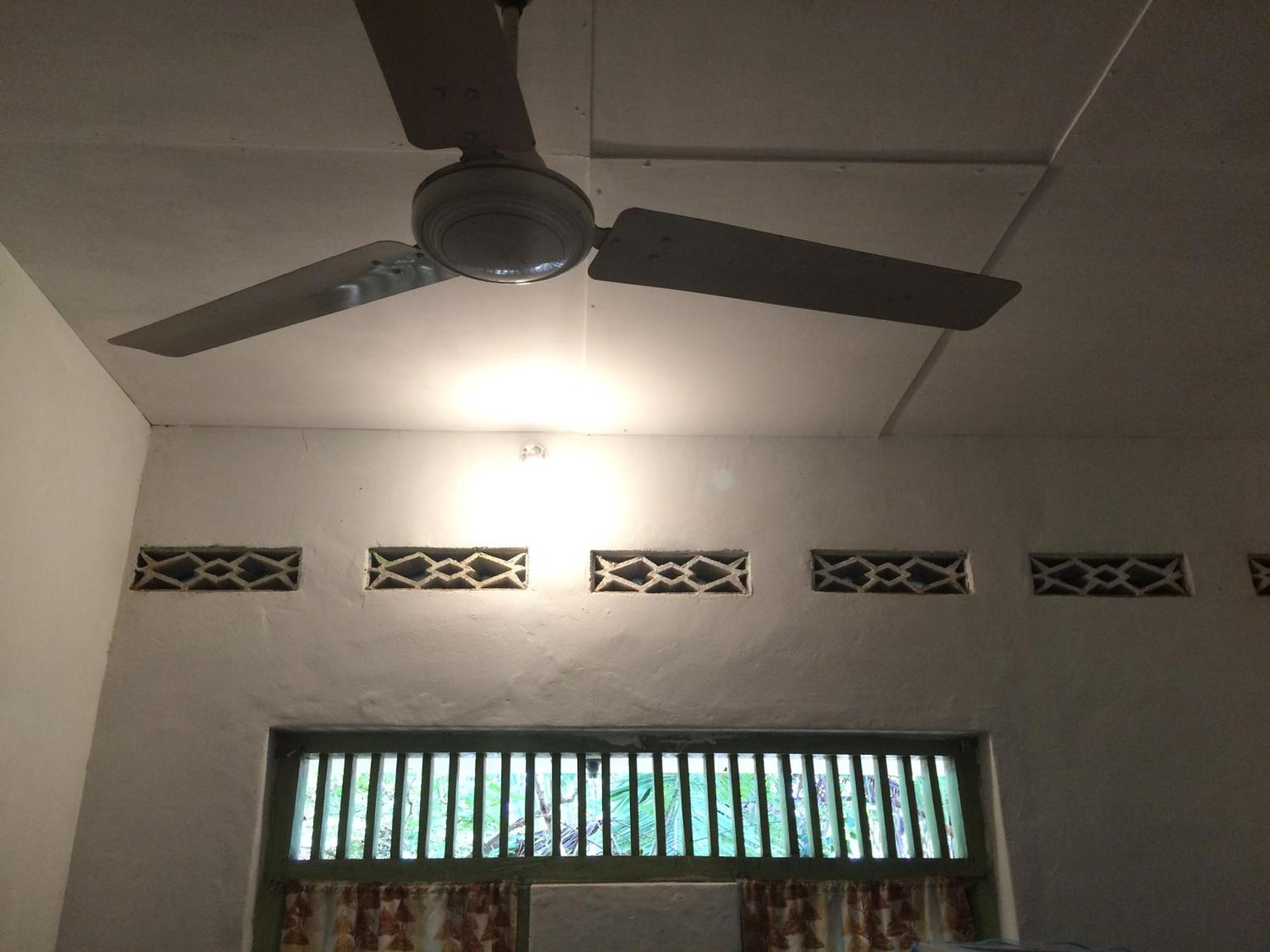 Eastwind Surf Camp Hotel Arugam Bay Kamer foto