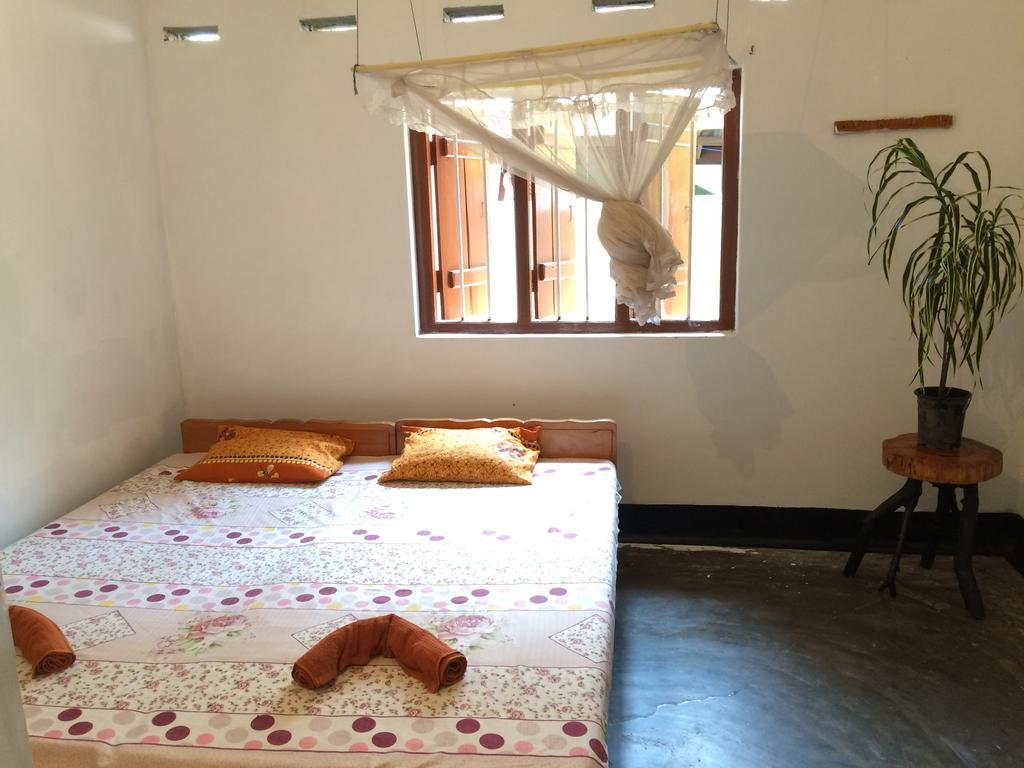 Eastwind Surf Camp Hotel Arugam Bay Buitenkant foto